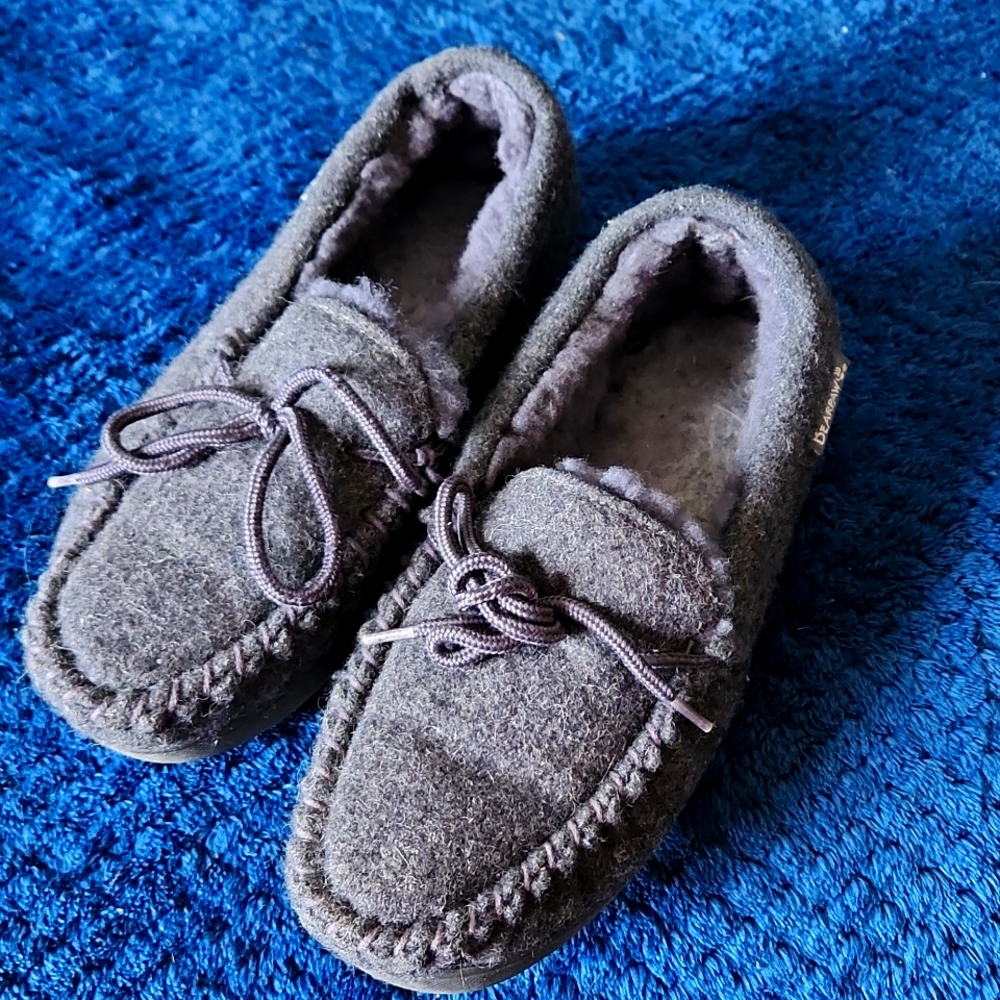 Women Grey Bearpaw slippers